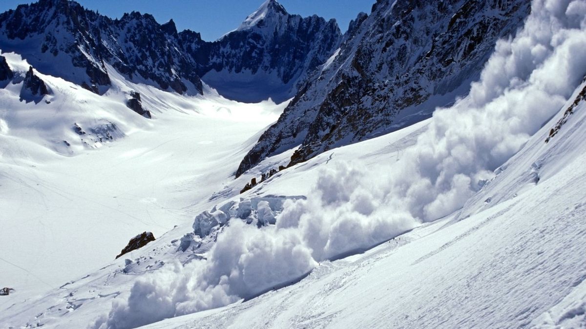 Dvě laviny ve Francouzských Alpách zabily sedm lidí